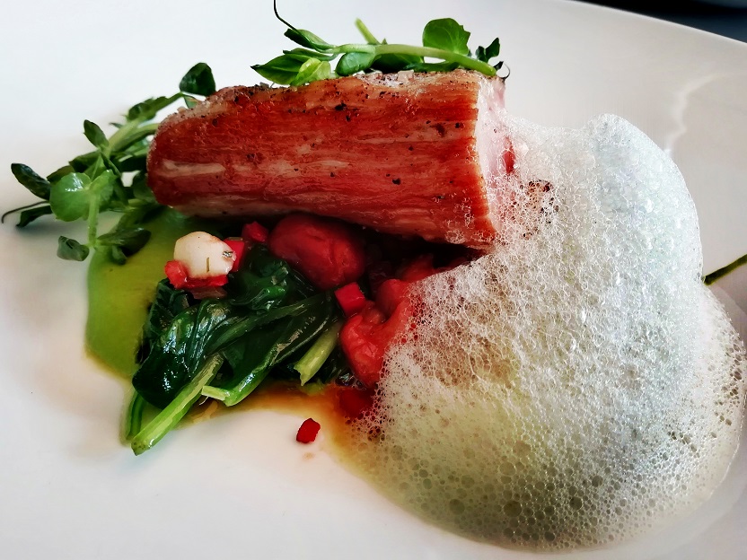 Filet mignon et déclinaison de petit pois, L'Atelier Yssoirien