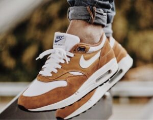 Air Max 1 Atmos Tokyo "Curry"