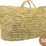 PANIER SANFO : Très élégant et en feuilles de palmier nouées, cecabas est idéal pour faire ses courses. Grâce à sabase plate, il peut être posé sur le sol et se tenir droit.Ses anses lui permettent d’être porté à la main.Dimensions : Longueur : 52 cm / Hauteur : 30 cm /Largeur base : 14 cm / Anses : 6 cm