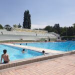 Se rafraîchir à la piscine de Châtel-Guyon