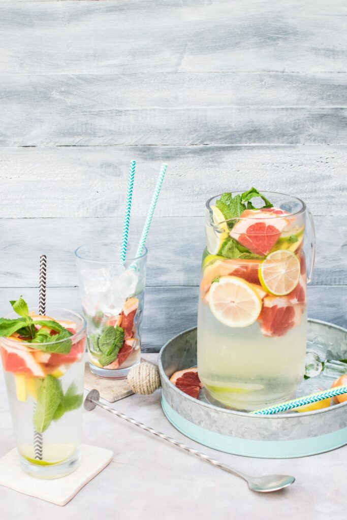 S’hydrater, pas s’ennuyer ! 5 idées pour changer de l’eau