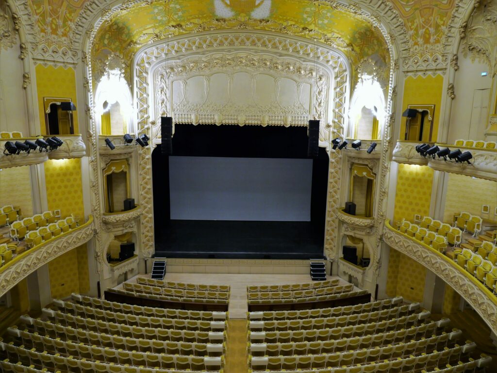 L’opéra de Vichy ou l’or au bout des yeux