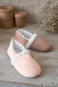 BlanchePorte Chaussons doublés fausse fourrure rose 9,99€