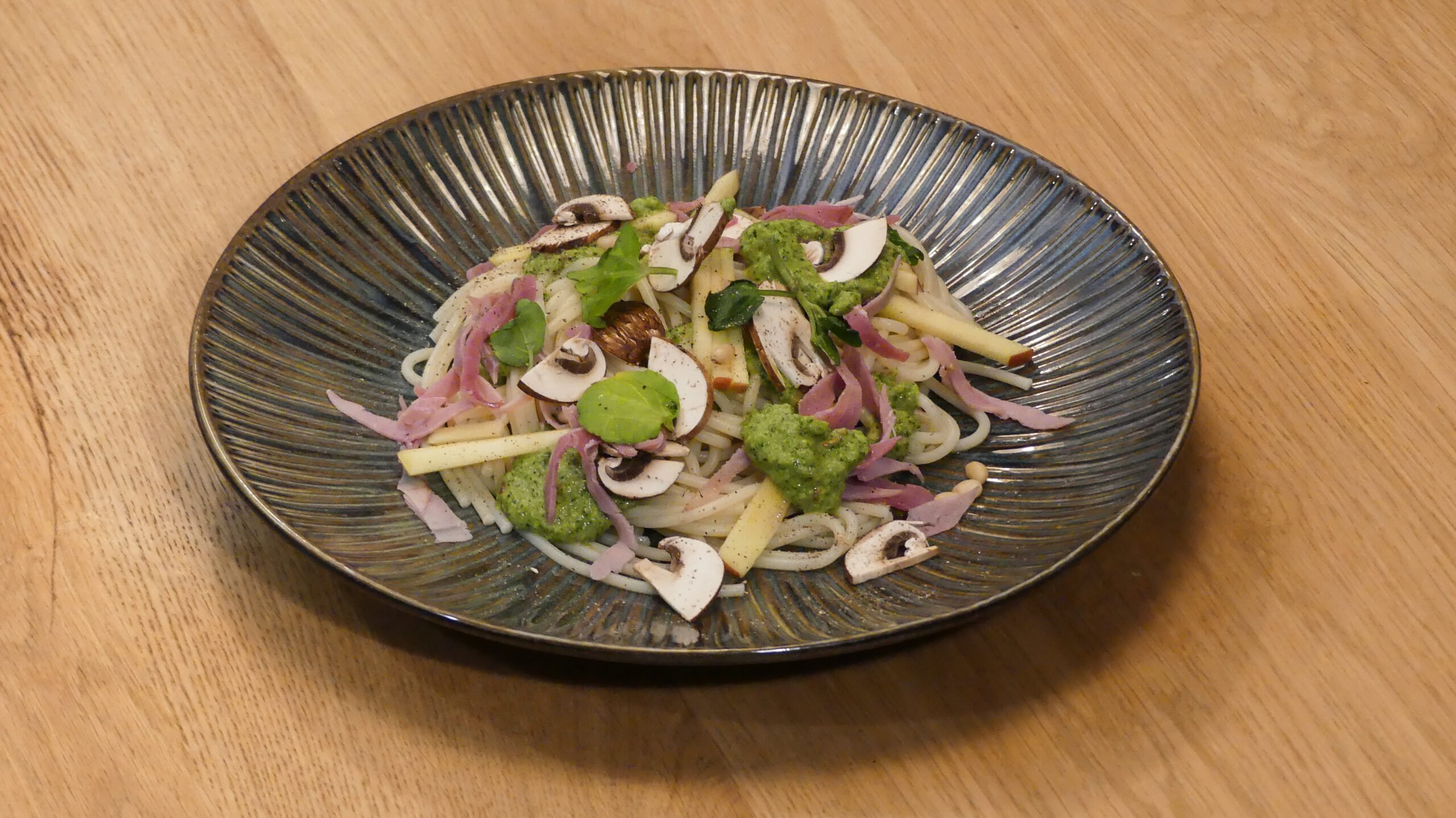 Spaghettis au pesto de cresson