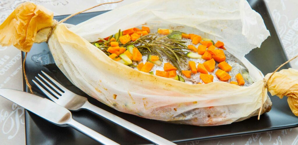 Papillote de poisson aux légumes rôtis