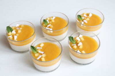 Verrine panacotta coulis de mangue