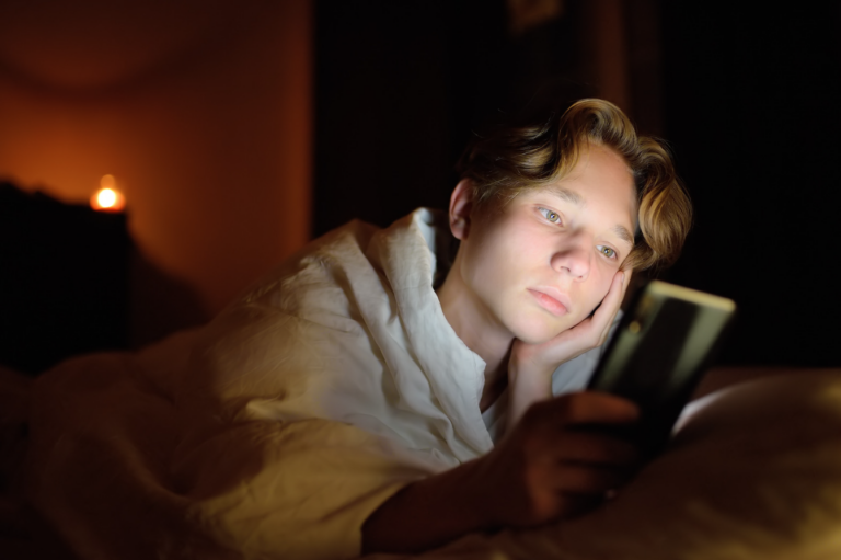 accro reseau sociaux ado
