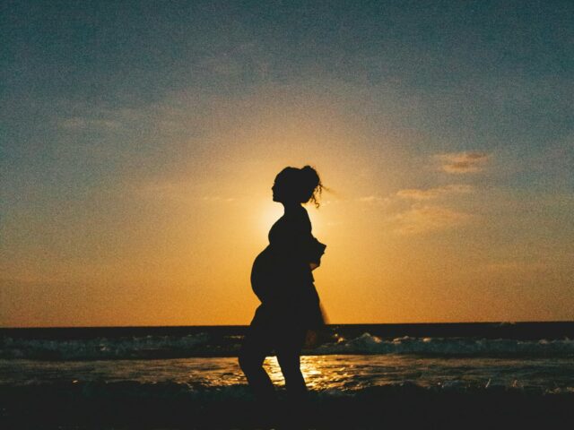 Mettre au monde dans l’eau : récit de mon expérience