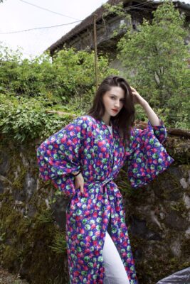 Kim en Kimono Fleuri de Atelier Sarita