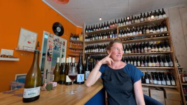 Gallianne Delaforge - portrait - passeuse de vins vivants
