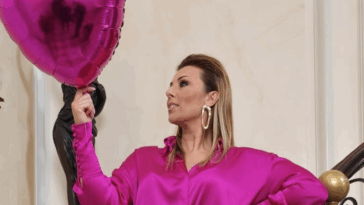 Elodie villemus woman concept