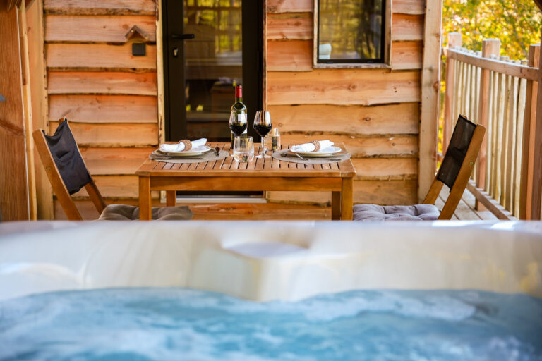 ©Cabanes Châteaux Le Peydébé Auvergne