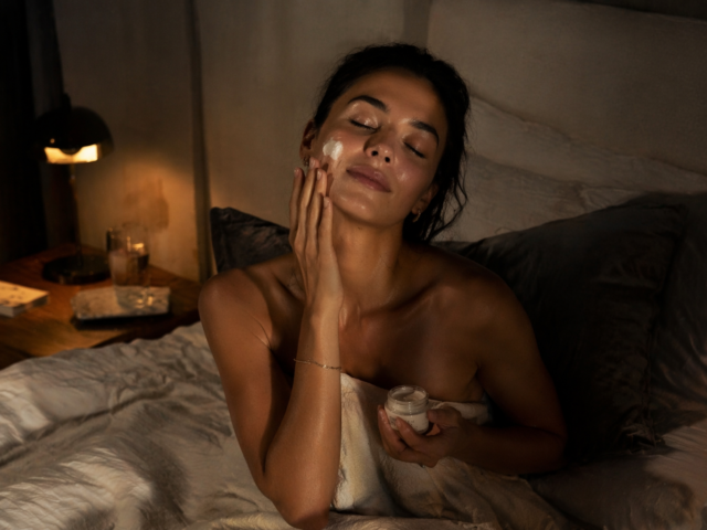 Faut-il encore une crème de nuit aujourd’hui ?