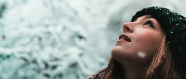 Emerveillement regarder la neige