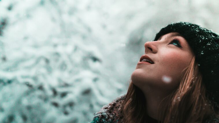 Emerveillement regarder la neige