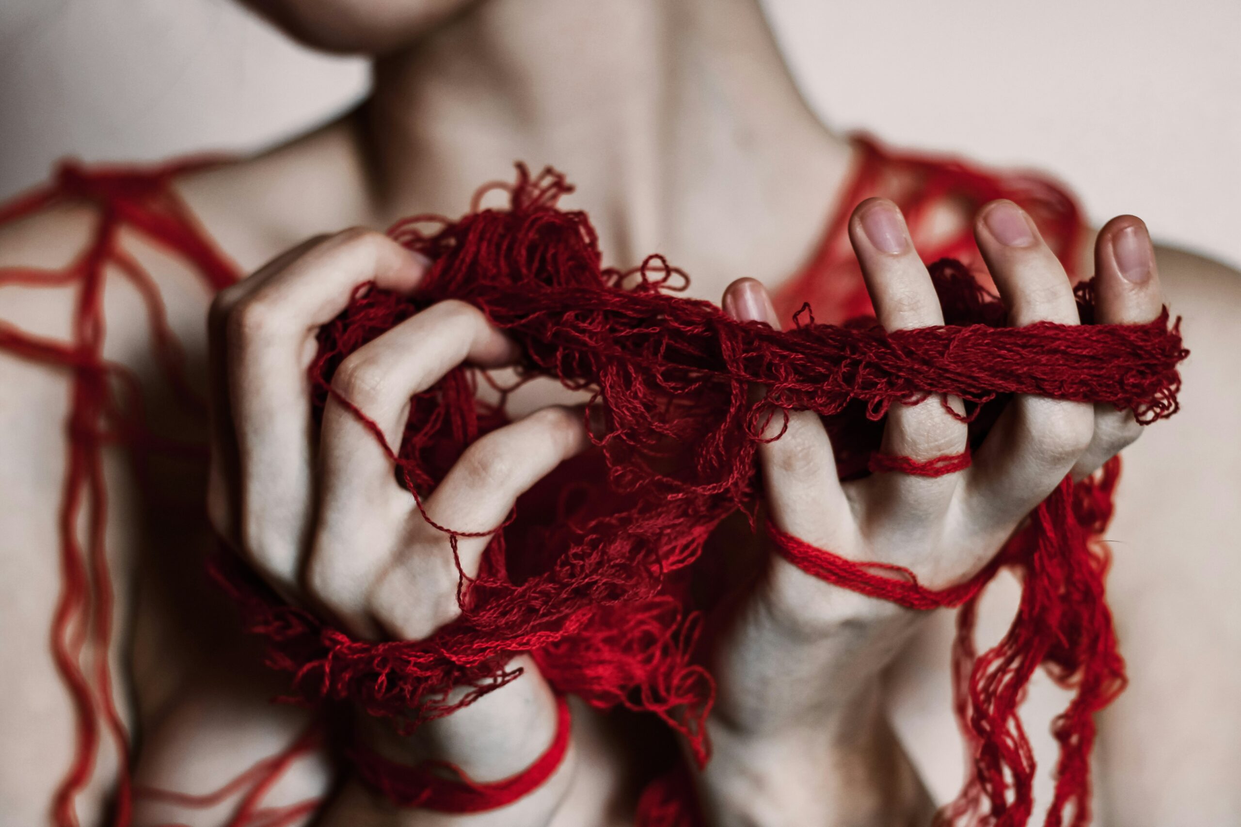 Règles abondantes corde rouge